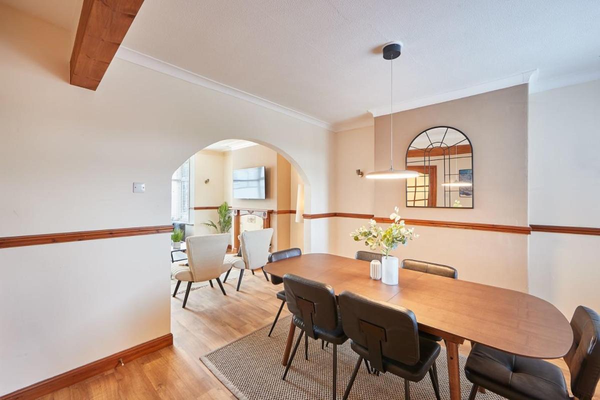 Blue Sky 3 Bedroom Cottage ويتبي المظهر الخارجي الصورة